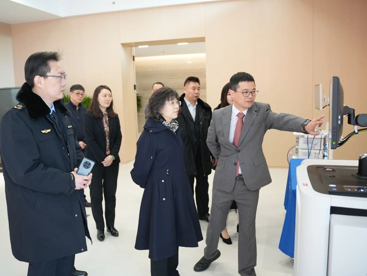 北京市藥監(jiān)局領(lǐng)導(dǎo)一行蒞臨海杰亞醫(yī)療開(kāi)展春節(jié)前安全督導(dǎo)檢查及座談?wù){(diào)研